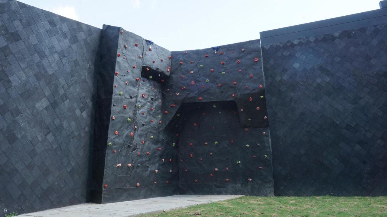 Kj 4*